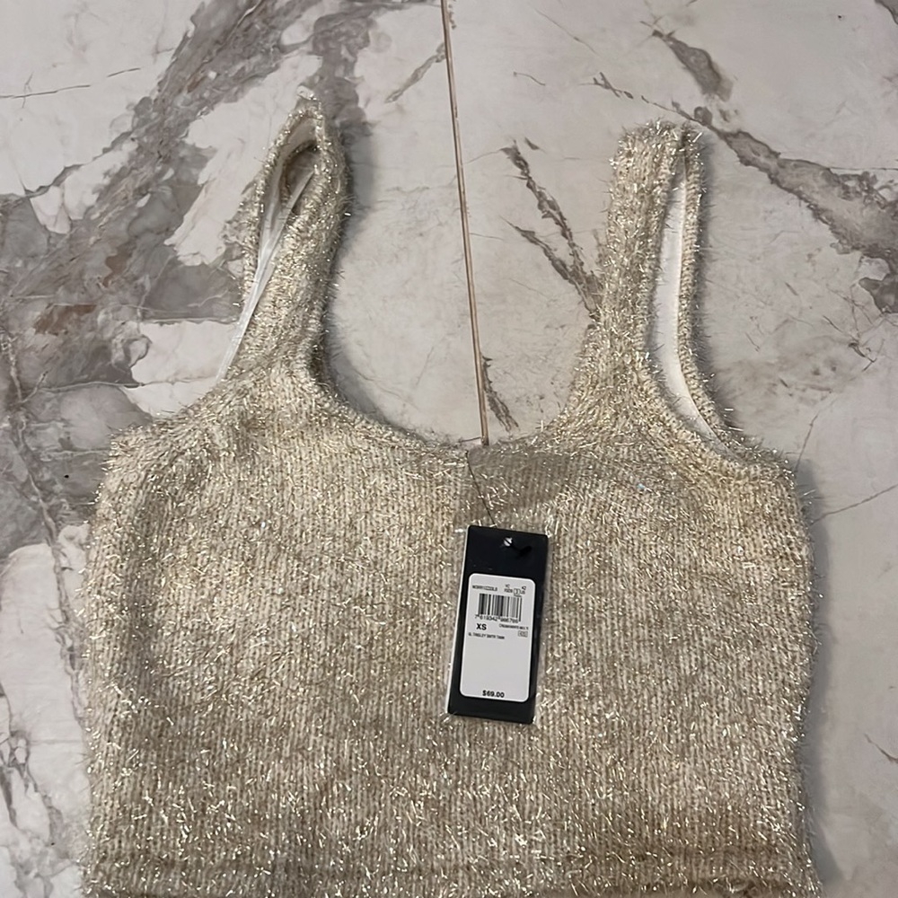 Guess 2 piece crop tank /skirt size Xs - Picture 2 of 5